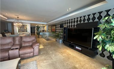 Se vende penthouse Av. Balboa, PH Rivage