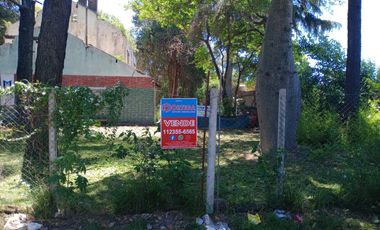 EXCELENTE FRACCIÓN lote con frente a DOS CALLES