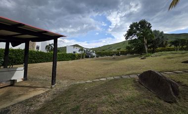 VENTA LOTE EN CONDOMINIO EN ALTO MENGA. Cod V6877