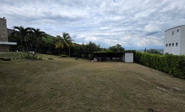 VENTA LOTE EN CONDOMINIO EN ALTO MENGA. Cod V6877