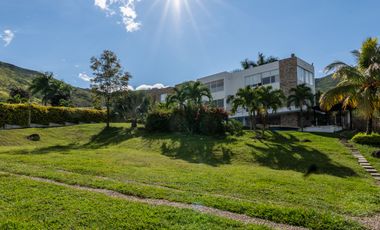 VENTA LOTE EN CONDOMINIO EN ALTO MENGA. Cod V6877