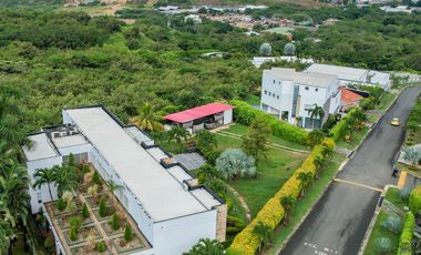 VENTA LOTE EN CONDOMINIO EN ALTO MENGA. Cod V6877