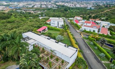 VENTA LOTE EN CONDOMINIO EN ALTO MENGA. Cod V6877