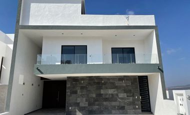 Casa en Juriquilla con vista panorámica