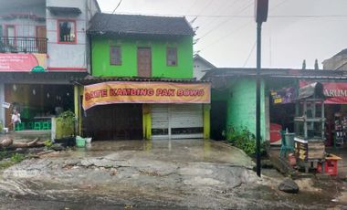 Ruang usaha murah di jalan utama Jambon Jalan Kabupaten