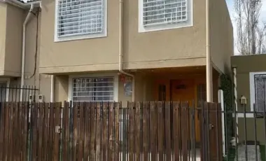 Venta Casa Centro De Buin Con Estacionamiento