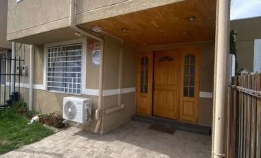 Venta Casa Centro De Buin Con Estacionamiento