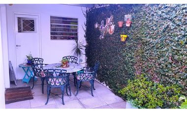 Chalet 3 ambientes con dependencia. Parque y Quincho. Barrio Don Bosco