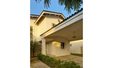 VENTA DE CASA EN RESIDENCIAL PLAYA DORADA PH LAS OLAS 3 RECAMARAS