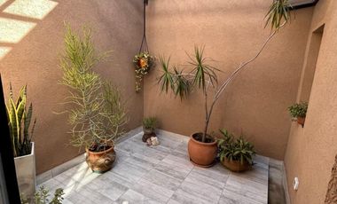 MUY LINDO CHALET FAMILIAR O MULTIFAMILAR SOBRE DOS LOTES