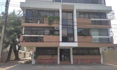 DEPARTAMENTO EN VENTA URDESA CENTRAL. TOTALMENTE REMODELADO. EXCELENTES ACABADOS.