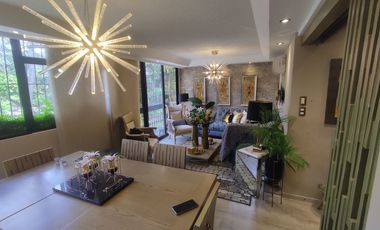 DEPARTAMENTO EN VENTA URDESA CENTRAL. TOTALMENTE REMODELADO. EXCELENTES ACABADOS.