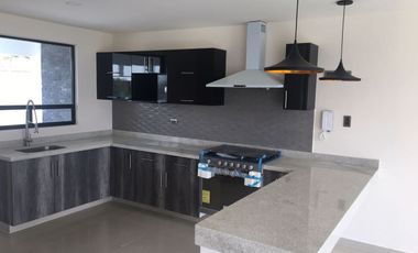 CASA EN RENTA EN PUEBLA LOMAS DE ANGELOPOLIS