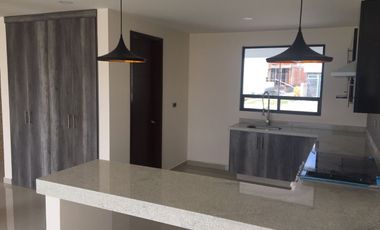 CASA EN RENTA EN PUEBLA LOMAS DE ANGELOPOLIS