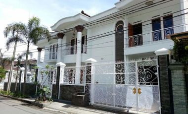 Rumah Megah 2 Lantai Siap Huni Tubagus Ismail Sekeloa Coblong Bandung