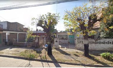 Casa en venta en Isidro Casanova