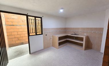 casa en arriendo en parques de la italia. Cod A126324
