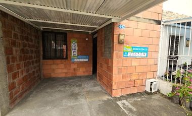 casa en arriendo en parques de la italia. Cod A126324