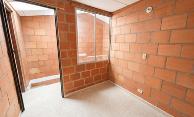casa en arriendo en parques de la italia. Cod A126324