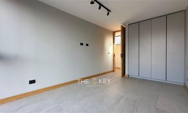 Casa en ARRIENDO SOLO CON COMPROMISO DE COMPRA de 4 dorm