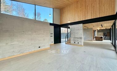 Casa en ARRIENDO SOLO CON COMPROMISO DE COMPRA de 4 dorm