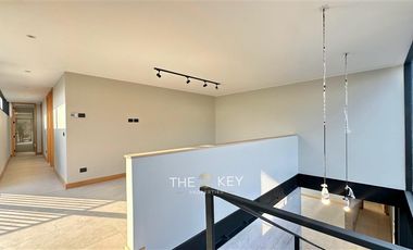 Casa en ARRIENDO SOLO CON COMPROMISO DE COMPRA de 4 dorm