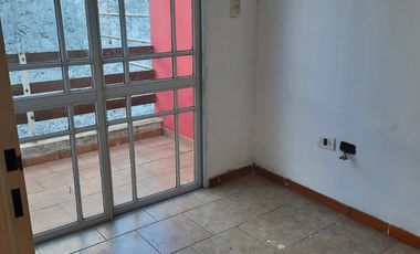 VENDO DÚPLEX 3 AMB. CON COCHERA Y PATIO VILLA LUZURIAGA
