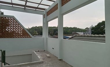 DIJUAL CEPAT SISA 2 UNIT SAJA RUMAH MEWAH HARGA MURAH 3 MENIT KE BANDARA