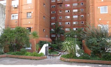 Departamento venta  1 dormitorio 1 baño 1 balcón 45 mts 2 totales- La Plata