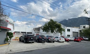 Bodega en Renta con Oficinas Santa Catarina