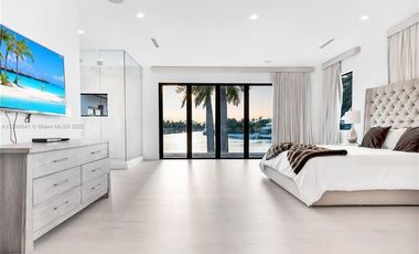 Lujosa casa en venta de 6 dorm. en Iquique