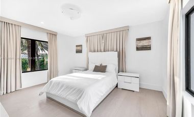 Lujosa casa en venta de 6 dorm. en Iquique