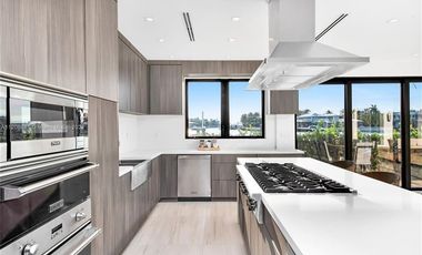 Lujosa casa en venta de 6 dorm. en Iquique