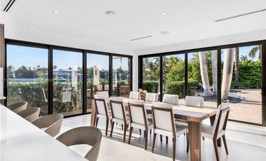 Lujosa casa en venta de 6 dorm. en Iquique