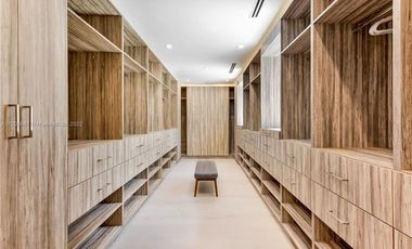 Lujosa casa en venta de 6 dorm. en Iquique