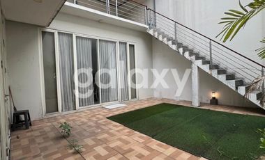 Rumah minimalis Siap Huni Di VBR 3 Pakuwon Indah