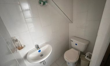 comercial (casa para comercio) en venta en vereda la leona. Cod V18313