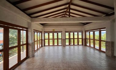 comercial (casa para comercio) en venta en vereda la leona. Cod V18313