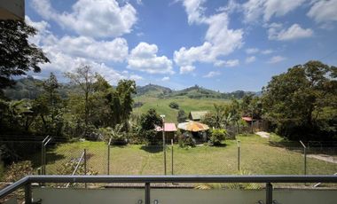 comercial (casa para comercio) en venta en vereda la leona. Cod V18313