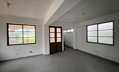 comercial (casa para comercio) en venta en vereda la leona. Cod V18313