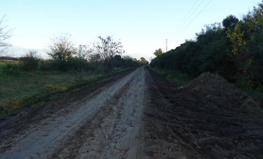 Quinta de 2700 m2 con 37 metros sobre avenida en Ingeniero Allan, Florencio Varela