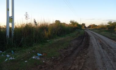 Quinta de 2700 m2 con 37 metros sobre avenida en Ingeniero Allan, Florencio Varela