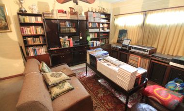 Chalet en venta Alvear y Paso, 3 plantas. 400 M2 Cubiertos.