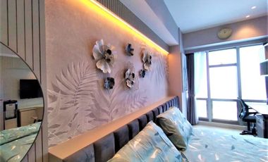 DISEWAKAN APARTEMEN STUDIO PLUS MODERN MEWAH LA RIZ MANSION PAKUWON SURABAYA BARAT