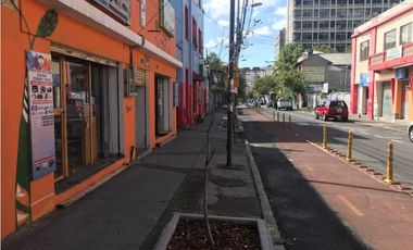 VENDO EDIFICIO RENTERO ESQUINERO LOCALES -RESTAURANTE- MARISCAL