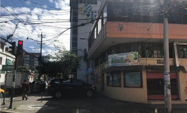 VENDO EDIFICIO RENTERO ESQUINERO LOCALES -RESTAURANTE- MARISCAL
