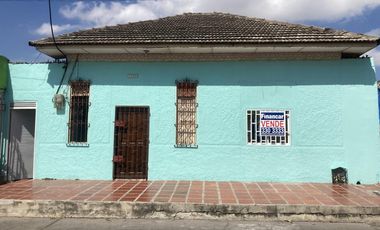 casalote en venta en montes. Cod V102261