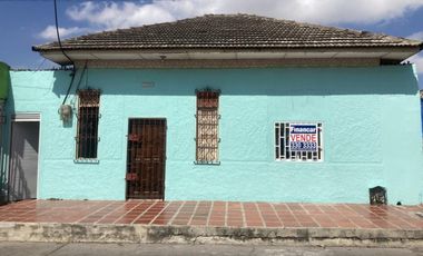 casalote en venta en montes. Cod V102261