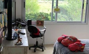 Moderna casa en Los Sauces Pilar