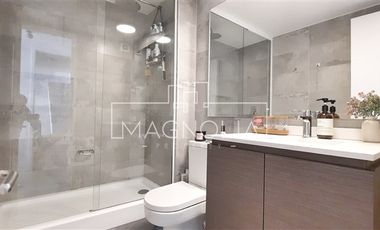 Duplex 3 dormitorios quincho privado + 2 esta, en Las Condes